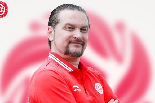 HLV Popov ra tay, Thể Công Viettel quyết đua vô địch V-League