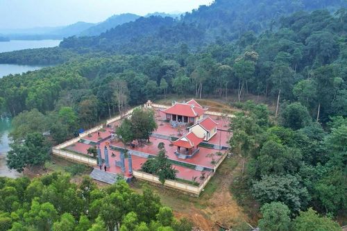 Khánh thành Đền thờ anh hùng liệt sĩ tại hồ Kẻ Gỗ