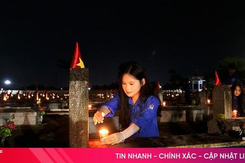 Tuổi trẻ Hà Tĩnh thắp nến tri ân các anh hùng liệt sỹ