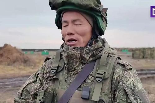 Nga tung video về lính Triều Tiên tập luyện trước khi tham chiến ở Kursk