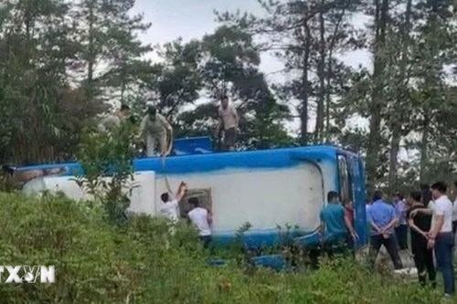 Cẩn trọng khi điều khiển phương tiện lên xuống đèo, khúc cua nguy hiểm ở Tam Đảo