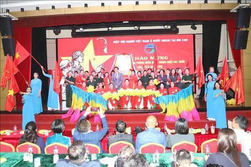 Cộng đồng người Việt Nam tại Macau (Trung Quốc) mãi ghi nhớ công ơn các anh hùng liệt sỹ