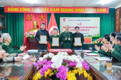 Giữ lời thề hẹn ước đi tìm đồng đội