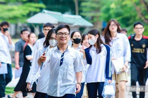 Bản tin 28/4: Hơn 20 trường công bố điểm sàn thi đánh giá năng lực, tư duy 2025