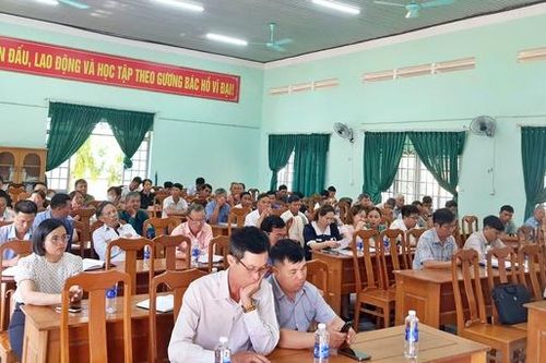 Hội Luật gia tỉnh Đắk Lắk tuyên truyền Luật Đất đai cho 300 cán bộ, người dân