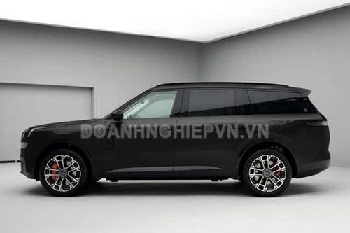 SUV đẹp như Range Rover, dài hơn 5,2m, công suất 845 mã lực, nội thất sang, chảnh giá gần 1,2 tỷ đồng