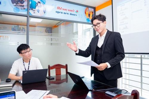 Chiến lược đào tạo thực tế khiến ngành Marketing tại HUTECH hút giới trẻ chọn học
