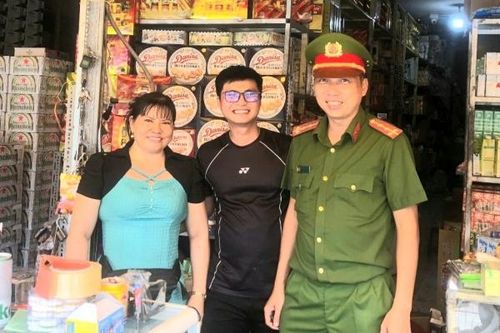 Công an thị trấn Trảng Bom kịp thời hỗ trợ người dân nhận lại 200 triệu do chuyển khoản nhầm