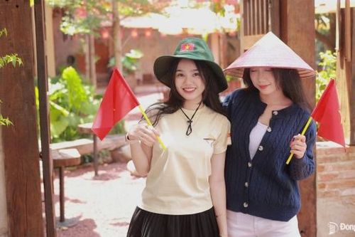 Giới trẻ Biên Hòa thể hiện lòng yêu nước theo cách riêng của mình