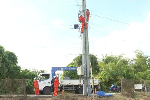 Công ty Điện lực Đồng Tháp đảm bảo cấp điện an toàn, ổn định dịp lễ 30/4 và 1/5/2025
