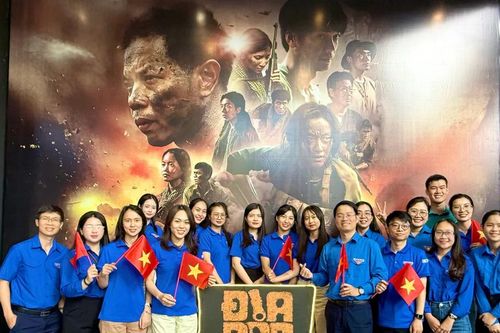 Tuổi trẻ Báo Gia Lai và BIDV ôn lại lịch sử qua bộ phim 'Địa đạo: Mặt trời trong bóng tối'