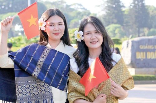 Lưu học sinh Lào và tình yêu dành cho Pleiku