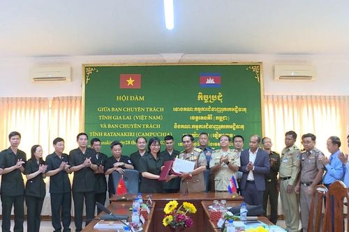 Hội đàm giữa Gia Lai và Ratanakiri về lễ hồi hương hài cốt liệt sĩ