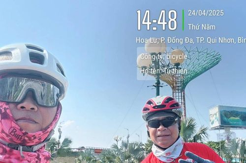 Hai cua-rơ Gia Lai đạp xe xuyên Việt đồng hành cùng Cúp Truyền hình TP. Hồ Chí Minh