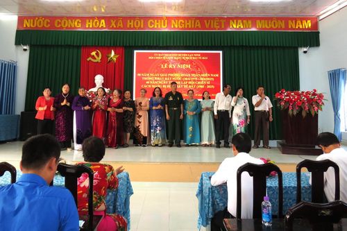 Hội Chiến sĩ cách mạng bị địch bắt tù đày huyện Vạn Ninh gặp mặt kỷ niệm 50 năm Ngày Giải phóng miền Nam, thống nhất đất nước