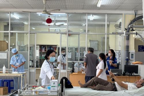 Bảo đảm công tác khám, chữa bệnh, cấp cứu trong dịp nghỉ lễ 30-4 và 1-5