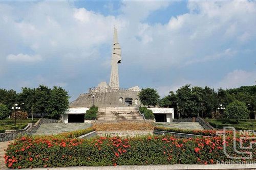 Thành lũy thép trong lòng đất
