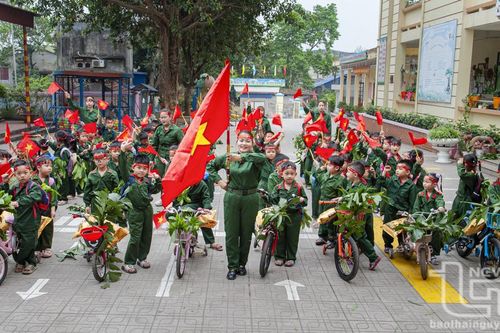 Thái Nguyên: Các trường học rộn ràng mừng Ngày lễ lớn