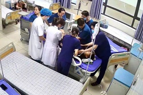 Phú Thọ: Cơ quan chức năng vào cuộc vụ điều dưỡng bị người nhà bệnh nhi hành hung