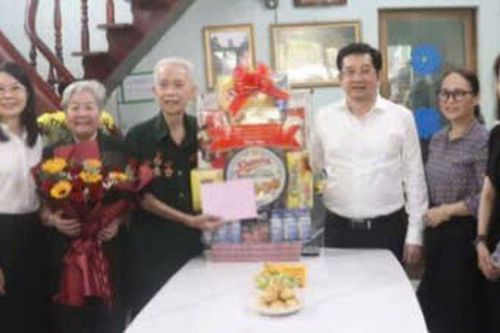Lãnh đạo TP. Hồ Chí Minh tri ân sâu sắc những người góp phần làm nên Đại thắng mùa Xuân 1975