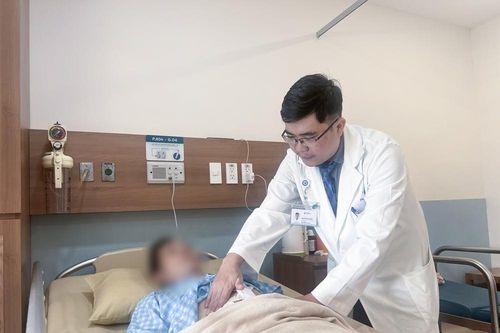 Người đàn ông suýt mất mạng vì tắc ruột non