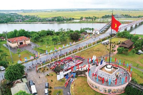Hoa hòa bình trên đất lửa Quảng Trị
