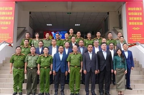 Phó Thủ tướng Campuchia thăm Trường Đại học CSND
