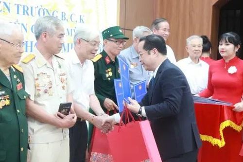 Hà Nội tri ân nhà giáo tham gia chiến trường
