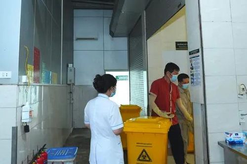 Bệnh viện Bạch Mai thông tin về vụ chất thải y tế