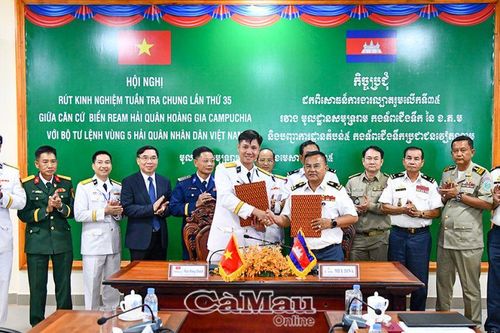 Hải quân Việt Nam - Campuchia rút kinh nghiệm tuần tra trên vùng nước lịch sử