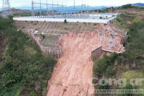 Công bố tình huống khẩn cấp sạt lở Trạm điện 220kV Bờ Y