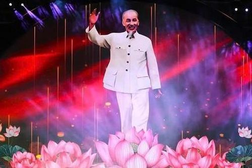 Nhớ Bác trong ngày vui đại thắng