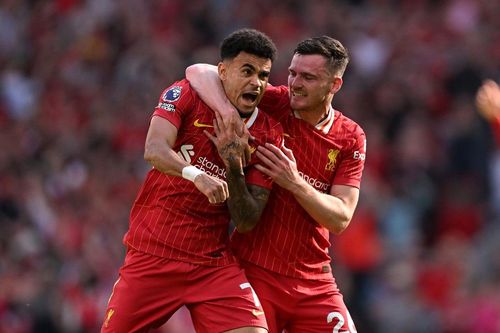 Liverpool vô địch Ngoại Hạng Anh, cân bằng kỷ lục của Man Utd