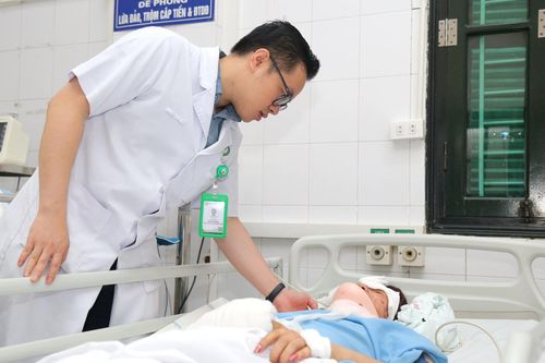 Vụ lật xe khách ở Tam Đảo: 9 nạn nhân ổn định sau phẫu thuật