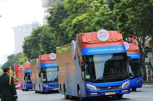 Bà mẹ Việt Nam anh hùng sẽ diễu hành dịp đại lễ 30-4 bằng xe buýt hai tầng