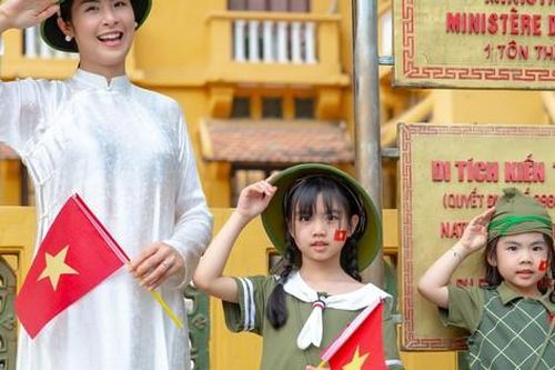 Hoa hậu Ngọc Hân, Hòa Minzy 'gây sốt' với hình ảnh đẹp hướng tới Đại lễ 30/4