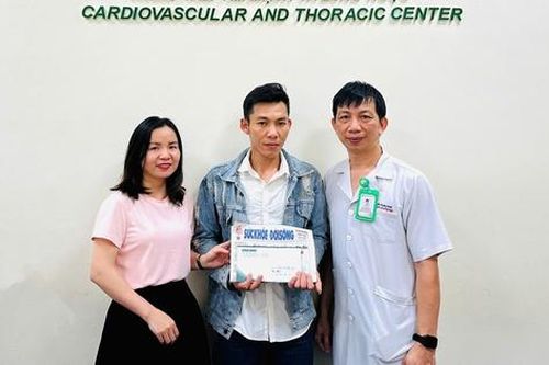 Sức khỏe của cô bé dân tộc Tày bị u trung thất đã tốt hơn