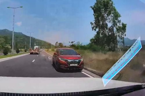Phạt nữ tài xế lái ô tô ngược chiều trên đèo Cù Hin