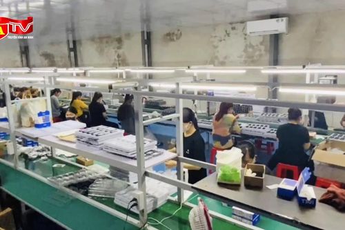 Cận cảnh dây chuyền lắp ráp hơn 12.000 chiếc điện thoại di động trái phép