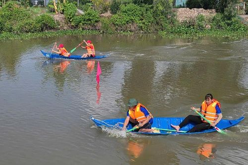 Bạc Liêu lần đầu tiên tổ chức giải đua xuồng ba lá