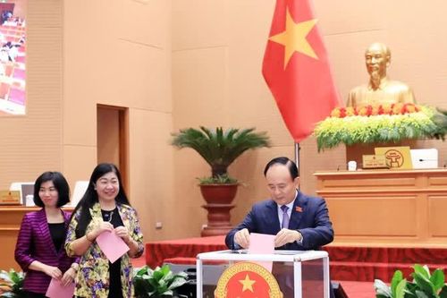 Bầu bổ sung ông Nguyễn Thanh Tùng làm Ủy viên UBND TP Hà Nội