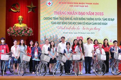 Quận Thanh Xuân: 'hành trình nhân đạo, lan tỏa yêu thương'