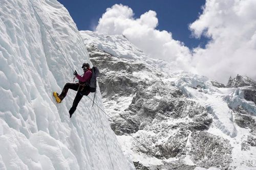 Nepal thúc đẩy phát triển du lịch bền vững và an toàn khi leo núi Everest