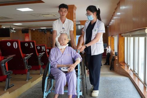 Cứu sống nữ bệnh nhân bị khối u khổng lồ ở trên mặt