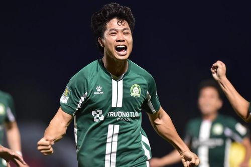 Tin nóng bóng đá Việt hôm nay 29/4: Công Phượng được FIFA vinh danh; HLV Popov huấn luyện cầu thủ Thể Công Viettel