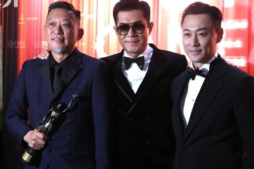 Giải Kim Tượng 2025: 'Cửu Long Thành Trại' thắng lớn, huyền thoại điện ảnh được vinh danh