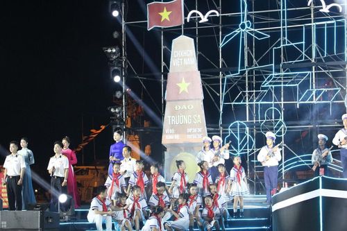 Chương trình chính luận nghệ thuật 'Sức sống Trường Sa'