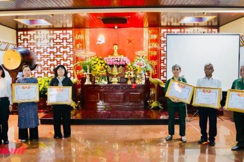 Trao bằng 'Tổ quốc ghi công' cho 5 liệt sĩ Tiểu đoàn nữ biệt động Lê Thị Riêng