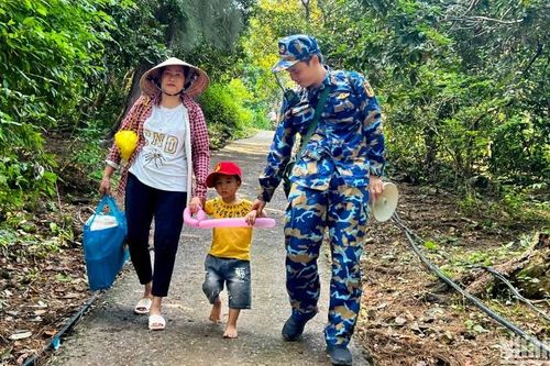 Bài 5: Chỗ dựa vững chắc cho ngư dân trên biển