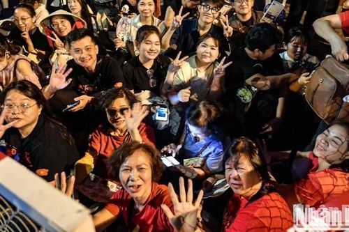 'Mẹo' bảo đảm an toàn sức khỏe khi đi xem lễ diễu binh